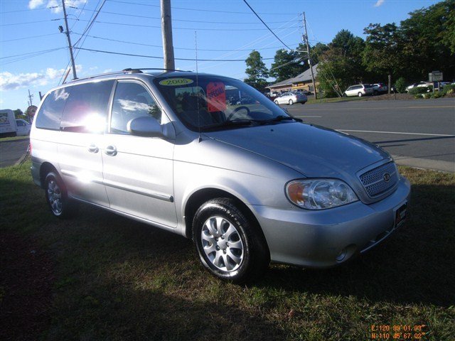 Kia Sedona 2005 photo 3