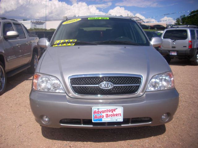Kia Sedona 2005 photo 2
