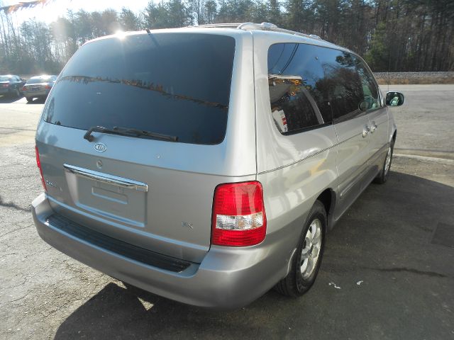 Kia Sedona 2005 photo 4