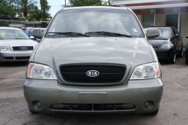 Kia Sedona 2005 photo 3