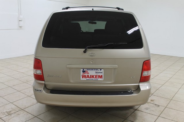 Kia Sedona 2005 photo 2