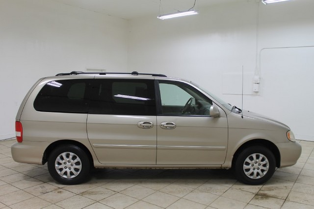Kia Sedona 2005 photo 3