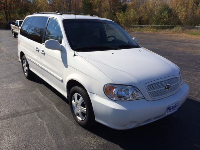 Kia Sedona 2005 photo 2