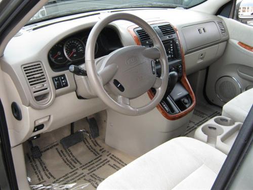 Kia Sedona 2005 photo 1
