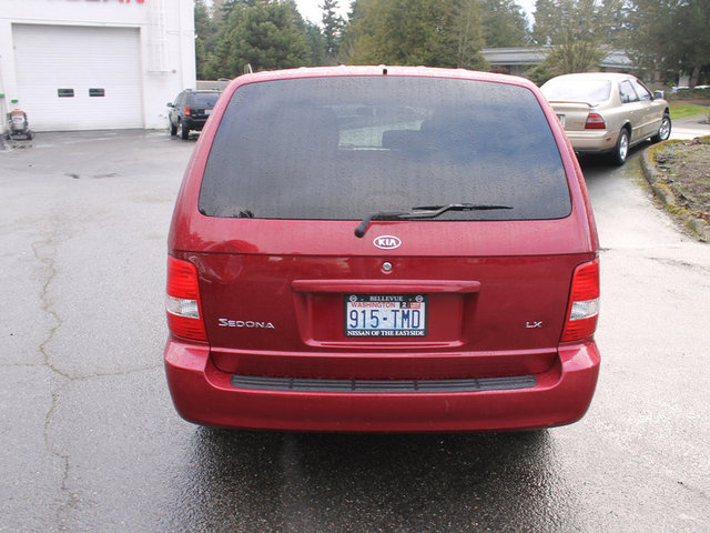 Kia Sedona 2005 photo 2