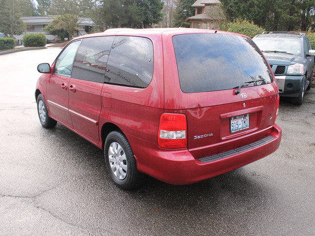 Kia Sedona 2005 photo 3