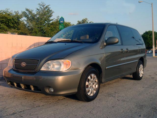 Kia Sedona 2005 photo 2