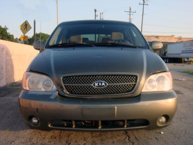 Kia Sedona 2005 photo 3