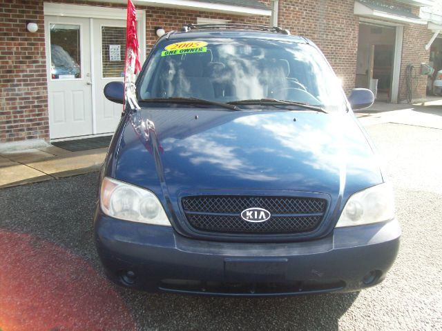 Kia Sedona 2005 photo 2