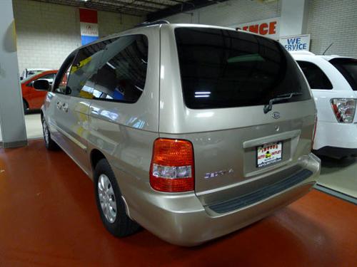 Kia Sedona 2005 photo 4
