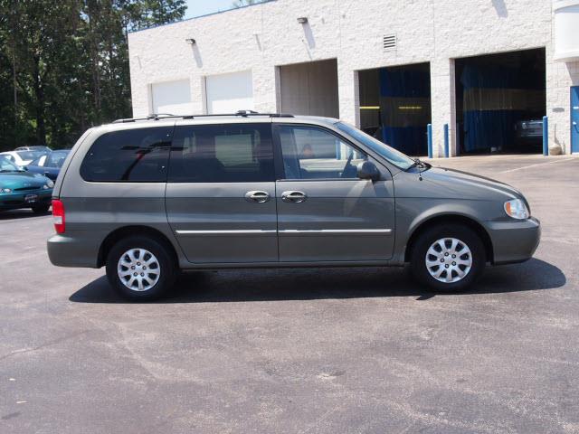Kia Sedona 2005 photo 2