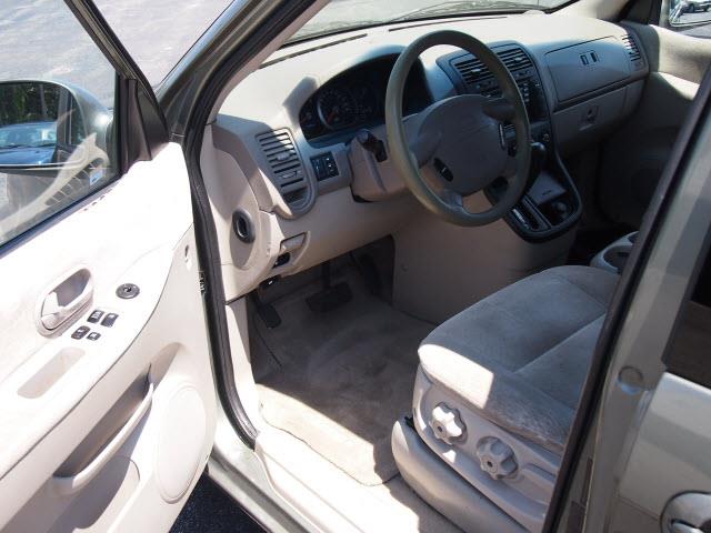 Kia Sedona 2005 photo 4