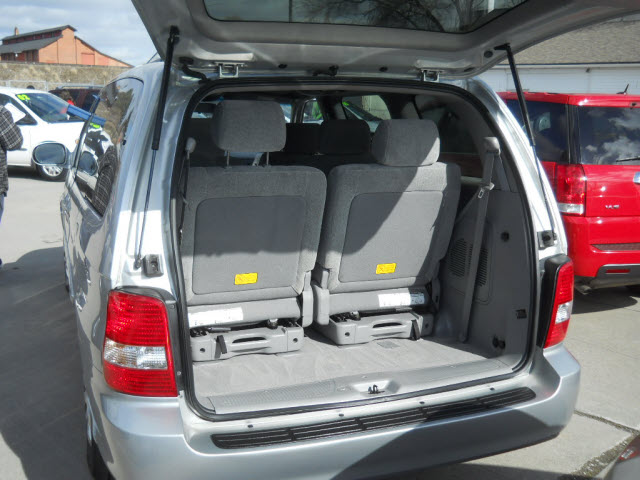 Kia Sedona 2005 photo 2