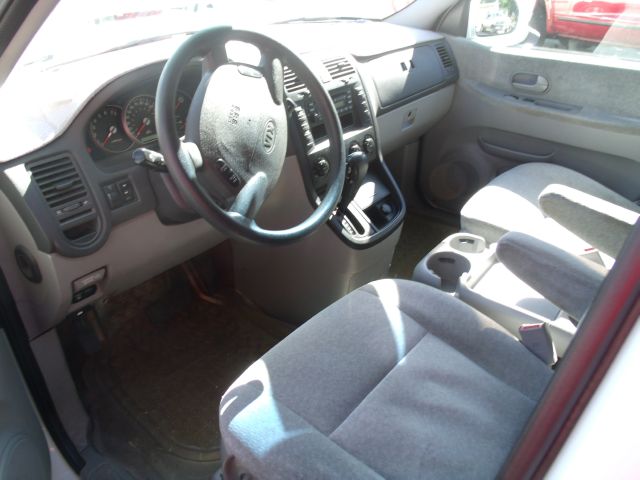 Kia Sedona 2005 photo 3