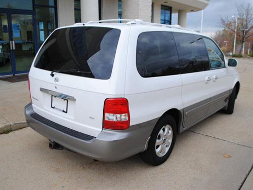 Kia Sedona 2005 photo 2