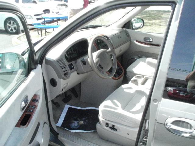 Kia Sedona 2005 photo 1