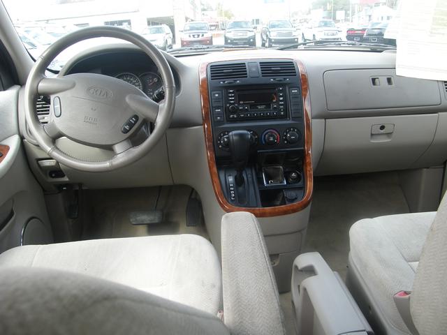 Kia Sedona 2005 photo 1