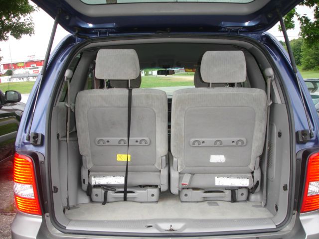 Kia Sedona 2005 photo 4
