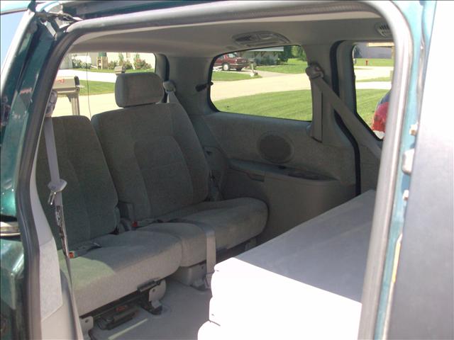 Kia Sedona 2005 photo 3