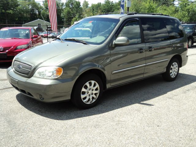 Kia Sedona 2005 photo 2