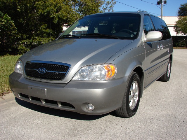 Kia Sedona 2005 photo 1