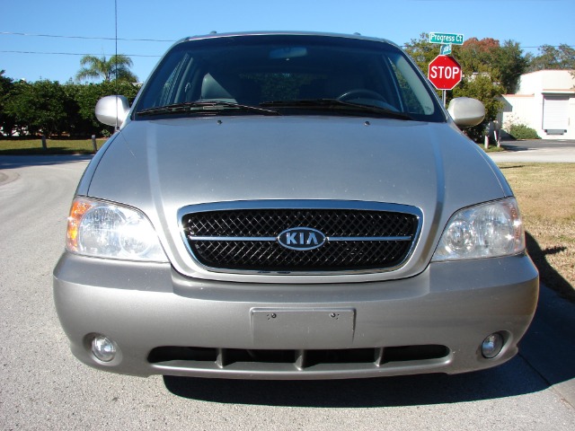 Kia Sedona 2005 photo 3