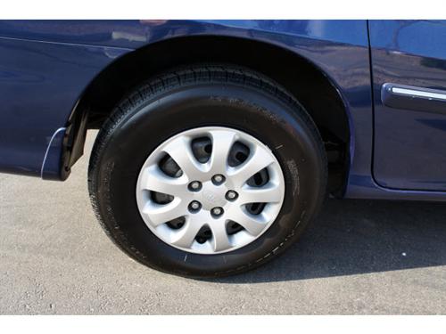 Kia Sedona 2005 photo 2