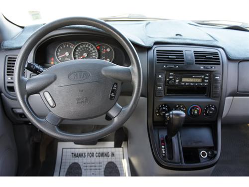 Kia Sedona 2005 photo 4