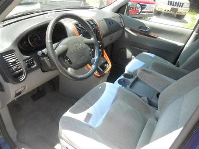 Kia Sedona 2005 photo 3