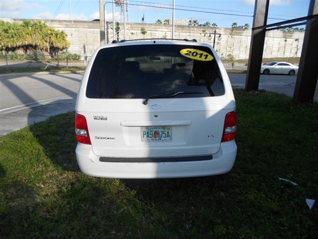 Kia Sedona 2005 photo 1