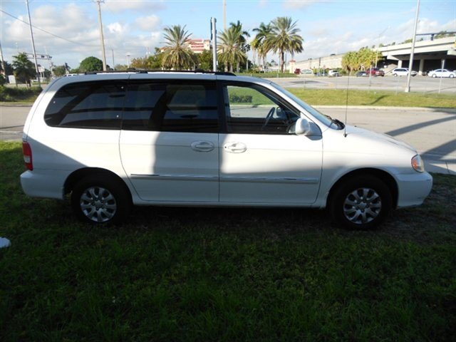 Kia Sedona 2005 photo 3