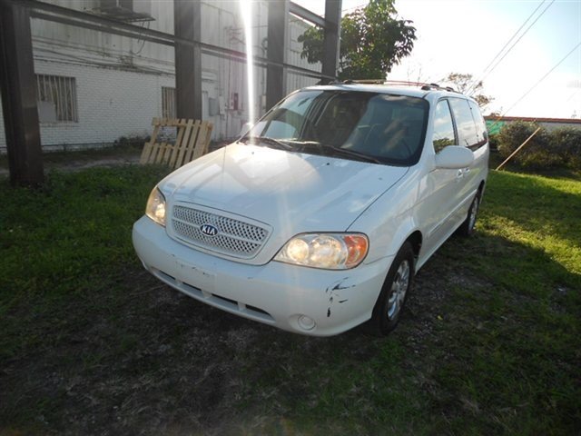 Kia Sedona 2005 photo 5