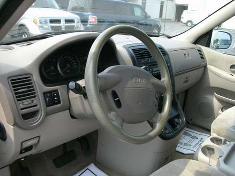 Kia Sedona 2005 photo 4