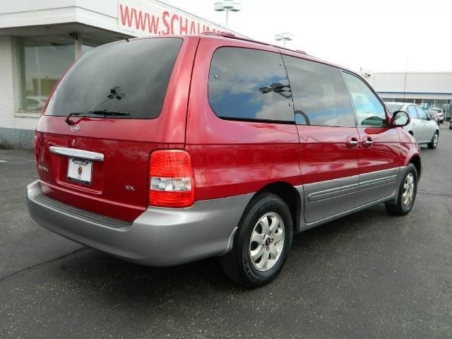 Kia Sedona 2005 photo 2