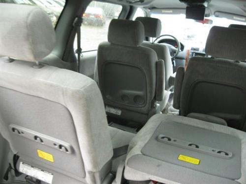 Kia Sedona 2005 photo 2