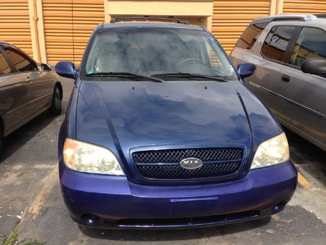 Kia Sedona 2005 photo 3