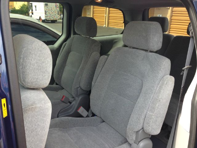 Kia Sedona Elk Conversion Van MiniVan