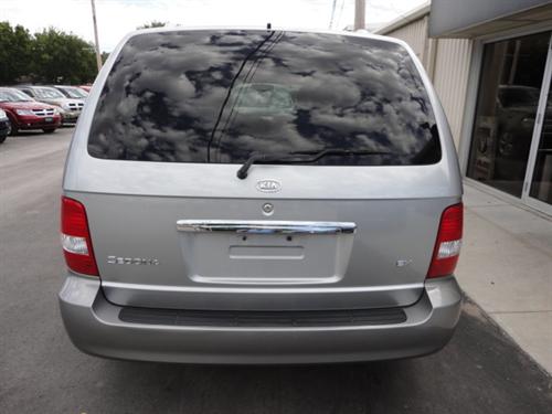 Kia Sedona 2005 photo 4