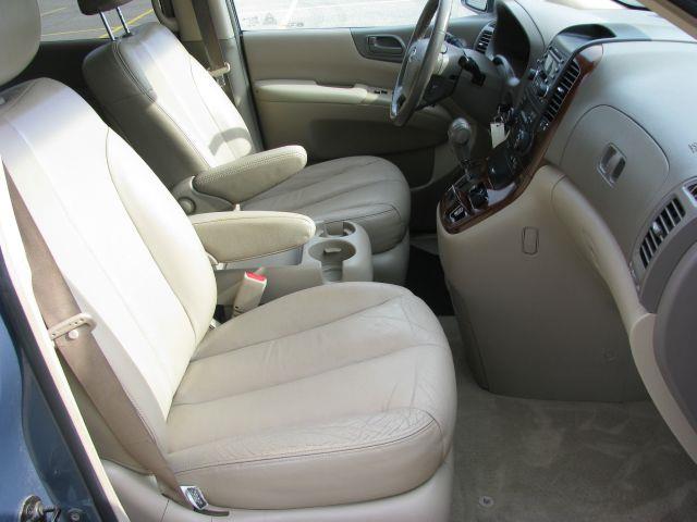 Kia Sedona 2006 photo 10