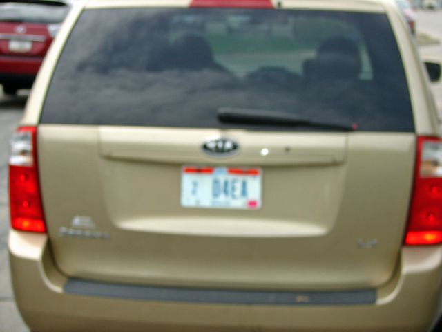 Kia Sedona 2006 photo 4