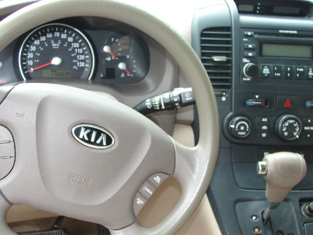 Kia Sedona 2006 photo 6