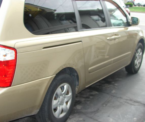 Kia Sedona 2006 photo 9