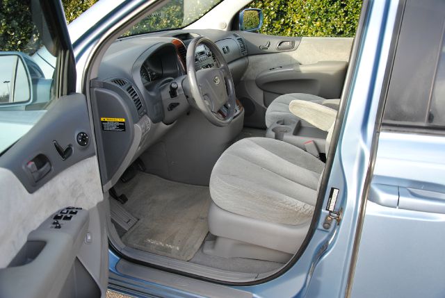 Kia Sedona 2006 photo 1
