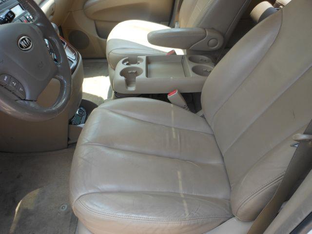 Kia Sedona 2006 photo 2