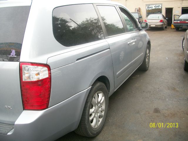 Kia Sedona 2006 photo 4