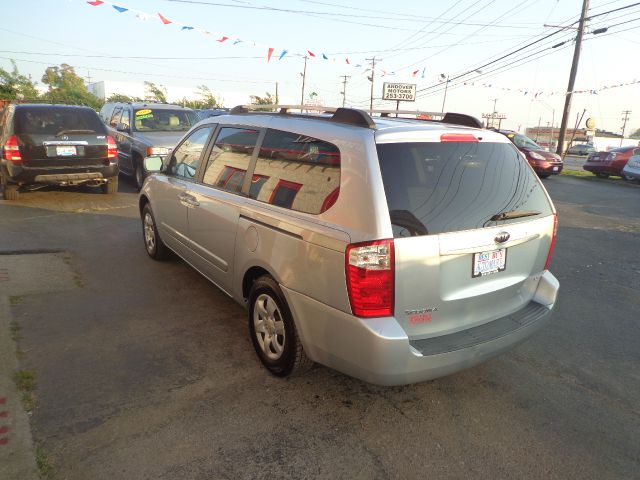 Kia Sedona 2007 photo 1