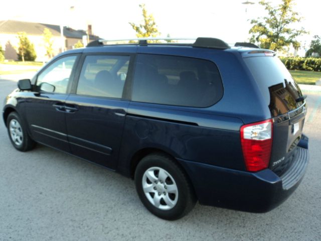 Kia Sedona 2007 photo 2
