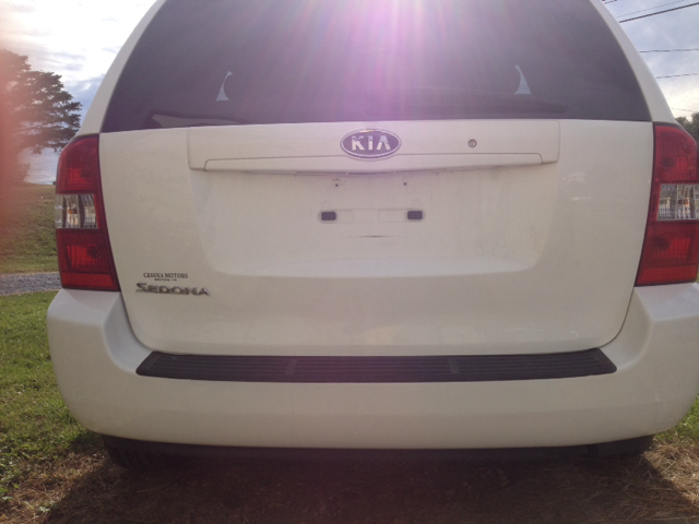 Kia Sedona 2008 photo 2