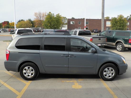 Kia Sedona 2008 photo 4
