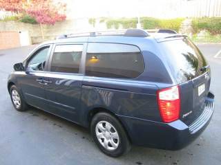 Kia Sedona 2008 photo 2